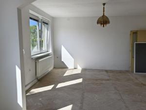 Prodej bytu 3+1, Rousínov - Slavíkovice, Velešovická, 70 m2