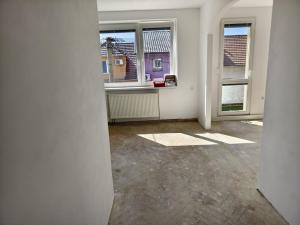 Prodej bytu 3+1, Rousínov - Slavíkovice, Velešovická, 70 m2