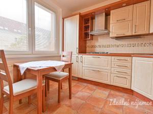 Pronájem bytu 1+1, Brno - Bystrc, Heyrovského, 34 m2