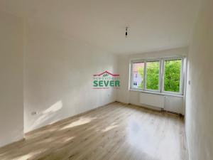 Prodej bytu 2+1, Louny, 28. října, 51 m2
