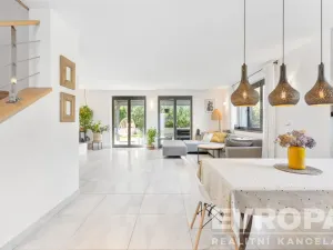 Prodej rodinného domu, Tuchoměřice, Pod Hájem, 205 m2