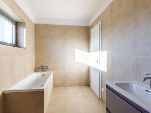 Prodej rodinného domu, Praha - Kolovraty, Devětsilová, 105 m2