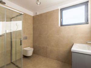 Prodej rodinného domu, Praha - Kolovraty, Devětsilová, 105 m2