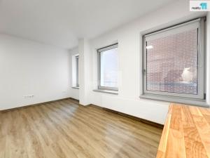 Pronájem bytu 1+kk, Zlín, Lorencova, 30 m2