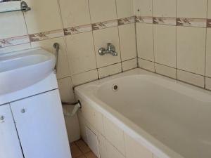 Pronájem bytu 4+1, Ústí nad Labem - Mojžíř, Jindřicha Plachty, 99 m2