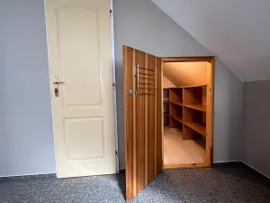 Prodej rodinného domu, Praha - Kolovraty, K vrbě, 147 m2