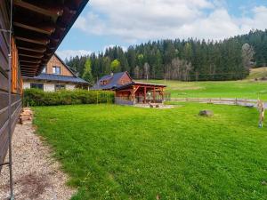 Prodej chalupy, Velké Karlovice, 180 m2