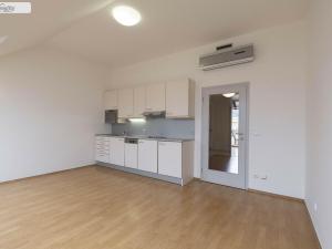 Pronájem bytu 2+kk, Praha - Smíchov, Štefánikova, 55 m2