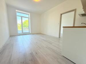 Pronájem bytu 2+kk, Milovice, Slepá, 40 m2
