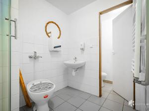 Pronájem komerční nemovitosti, Praha - Holešovice, Dělnická, 110 m2