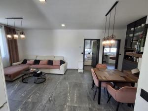 Prodej bytu 3+kk, Cheb, Boženy Němcové, 69 m2