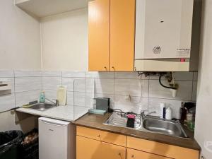 Pronájem restaurace, Praha - Ruzyně, Karlovarská, 51 m2