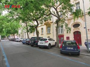 Prodej bytu 3+1, Praha - Vinohrady, Lužická, 130 m2