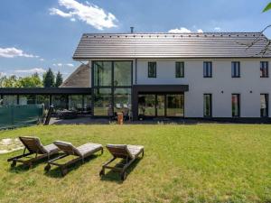 Prodej rodinného domu, Černěves, 237 m2
