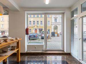 Pronájem restaurace, Praha - Vršovice, Rostovská, 109 m2