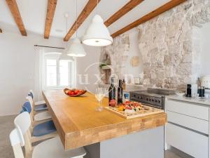 Prodej atypického bytu, Hvar, Chorvatsko, 120 m2