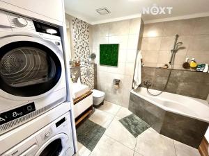 Pronájem bytu 3+kk, České Budějovice, Husova tř., 71 m2