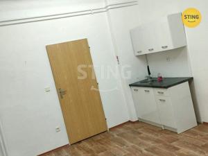 Pronájem obchodního prostoru, Litovel, Nám. Př. Otakara, 17 m2