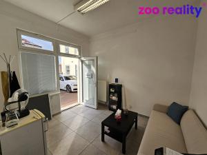 Pronájem obchodního prostoru, Litvínov, Masarykovo nám., 25 m2