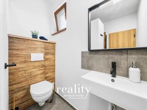 Prodej rodinného domu, Perná, 205 m2