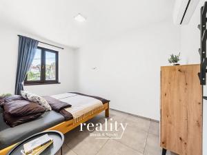Prodej vícegeneračního domu, Perná, 205 m2