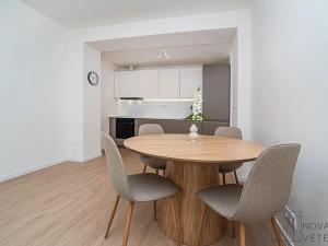 Prodej bytu 2+kk, Praha - Černý Most, Vybíralova, 47 m2
