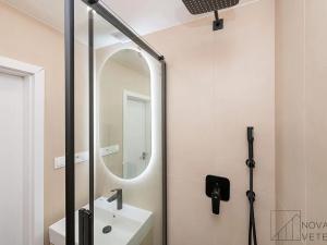Prodej bytu 2+kk, Praha - Černý Most, Vybíralova, 47 m2
