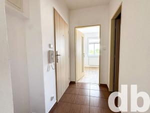 Pronájem bytu 2+kk, Karlovy Vary, Na Rolavě, 43 m2
