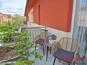 Prodej bytu 2+kk, Tlučná, Pod Školkou, 71 m2