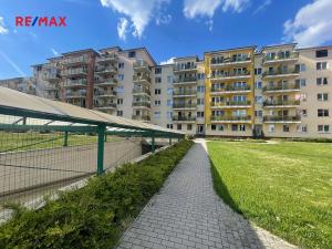 Pronájem bytu 1+kk, Praha - Horní Měcholupy, Padovská, 32 m2