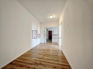 Pronájem bytu 3+1, Jindřichův Hradec, Kosmonautů, 82 m2