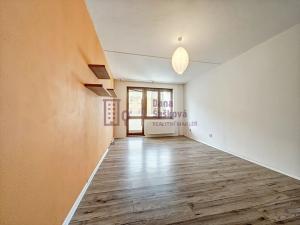 Pronájem bytu 3+1, Jindřichův Hradec, Kosmonautů, 82 m2