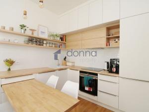 Pronájem bytu 3+kk, Praha - Libeň, Vacínova, 57 m2