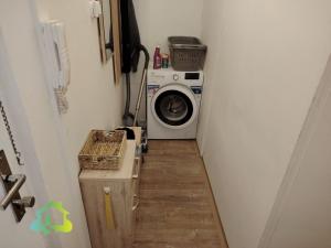 Pronájem bytu 1+kk, Liberec, Libušina, 29 m2