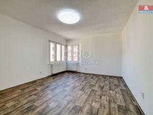 Prodej bytu 4+1, Cheb, Májová, 121 m2