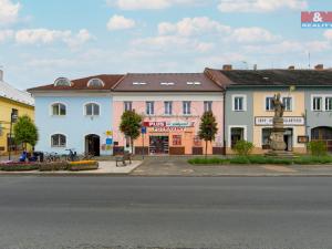 Pronájem obchodního prostoru, Přeštice, Masarykovo nám., 183 m2