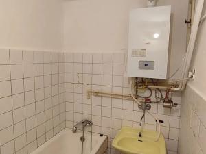Prodej bytu 2+1, Cheb, Kamenná, 58 m2