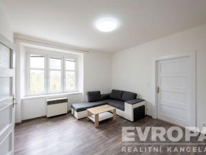 Pronájem bytu 2+1, Praha - Střešovice, Na Malovance, 56 m2