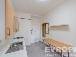 Pronájem bytu 2+1, Praha - Střešovice, Na Malovance, 56 m2