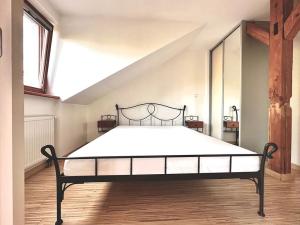 Pronájem bytu 2+kk, Praha - Dejvice, Zemědělská, 49 m2