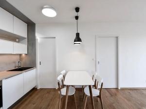 Pronájem bytu 2+kk, Praha - Dejvice, Zemědělská, 50 m2