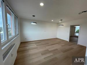 Prodej bytu 3+1, Uherský Brod, Sídl. Olšava, 72 m2