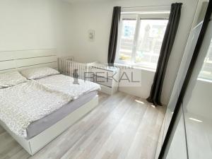 Pronájem bytu 2+kk, Chýně, Uherova, 53 m2