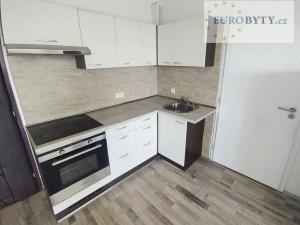 Prodej bytu 2+kk, Praha - Vršovice, Vršovická, 76 m2