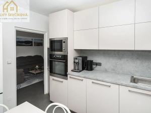 Prodej bytu 3+kk, Hradec Králové, Jungmannova, 82 m2