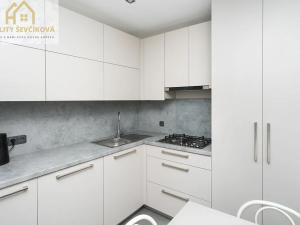 Prodej bytu 3+kk, Hradec Králové, Jungmannova, 82 m2