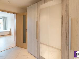 Pronájem bytu 1+kk, Praha - Žižkov, Olšanská, 35 m2