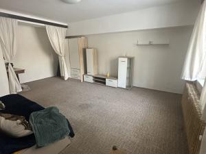 Prodej bytu 1+kk, Praha - Veleslavín, Na okraji, 44 m2