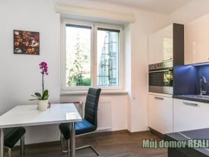 Pronájem bytu 2+1, Praha - Vokovice, Kladenská, 61 m2