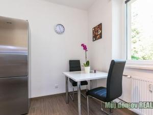 Pronájem bytu 2+1, Praha - Vokovice, Kladenská, 61 m2
